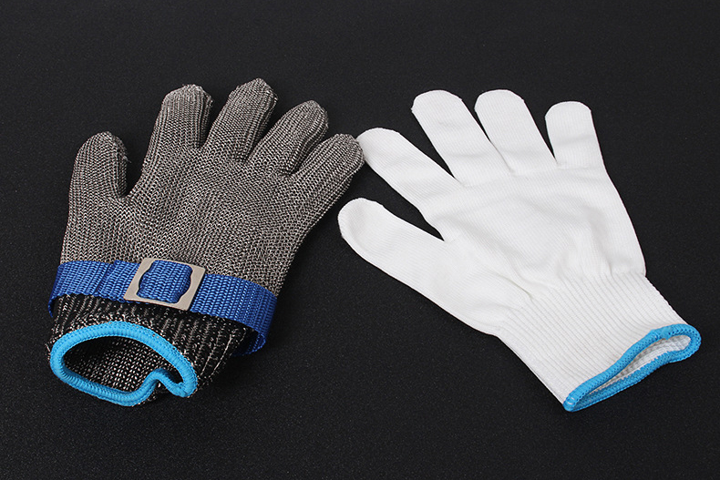 gloves na-adịgide adịgide na-echebe